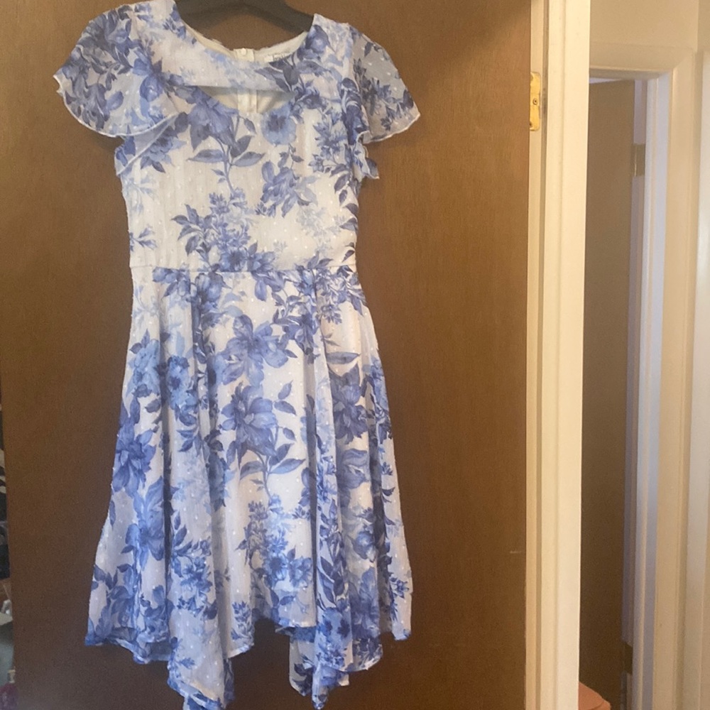 Girls dress size 16